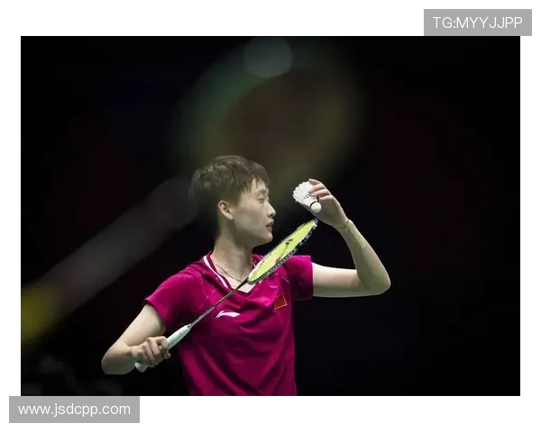 拒绝爆冷!梁王组合 2-0 横扫马来西亚强敌,强势晋级新加坡赛 16 强_国羽_男双_谢炜杰